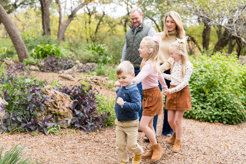 Family photo session at Mayfield Park in Austin, Texas.