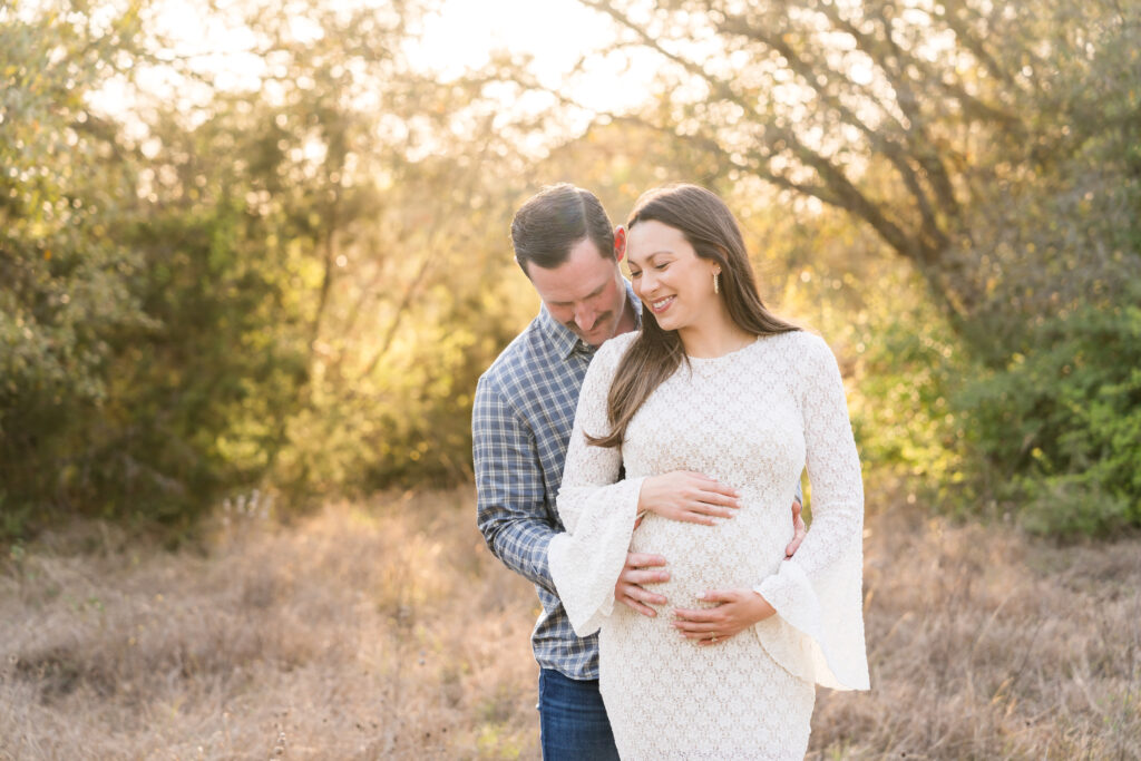Maternity session photographed at Circle C in Austin, Texas
